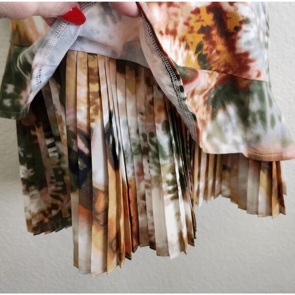 Simply Vera Brown Green Tie Dye Pleated Layered Hem Top Large Lightweight Soft - Picture 2 of 6